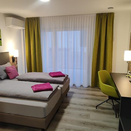 Hotel Gaestehaus Stock Zimmer Baeumle Friedrichshafen Bagian luar foto